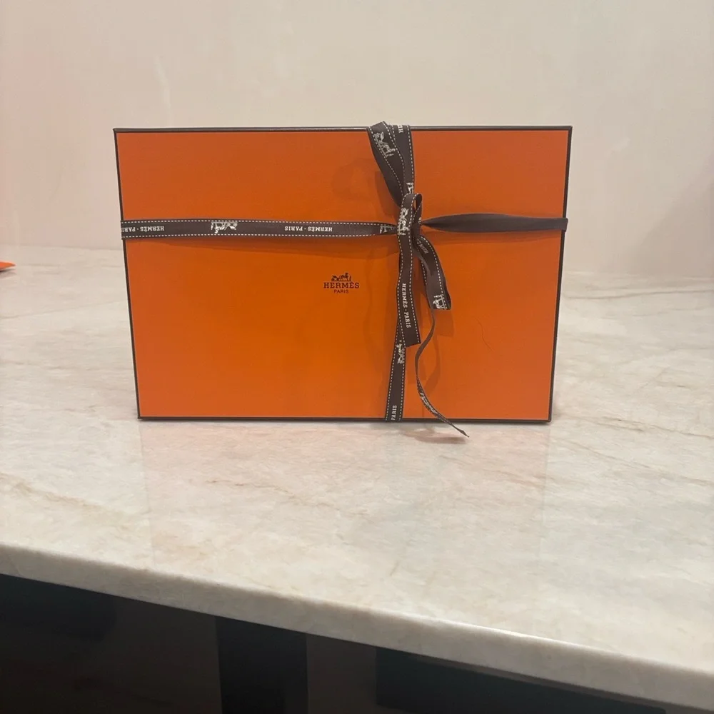 Authentic Hermès Orange Shoe Boxes with Ribbons – 12.25″ × 8.25″ × 4.5″– Set of2